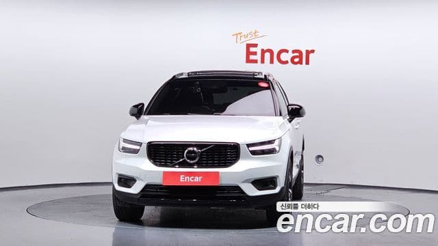 Volvo XC40 T4 R-Design, 2019 3