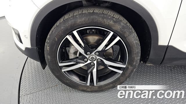 Volvo XC40 T4 R-Design, 2019 все фото