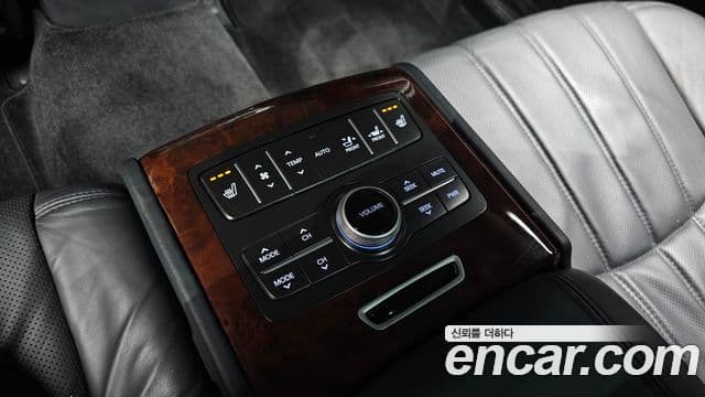 Hyundai Equus(новый кузов / новое поколение) Luxury, 2012 19