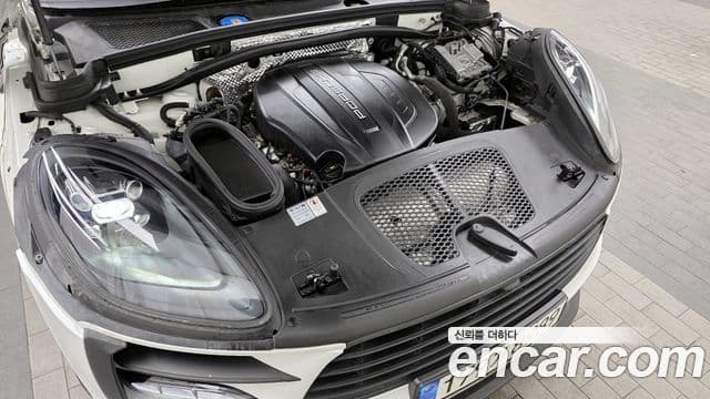 Porsche Macan 95B, 2021 6