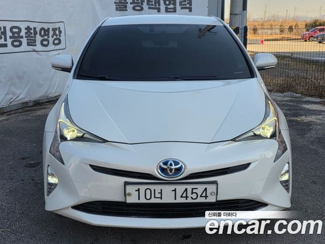 Toyota 프리우스 4세대 1.8 E, 2018 1