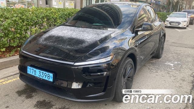 Tesla модель Y, 2025 2