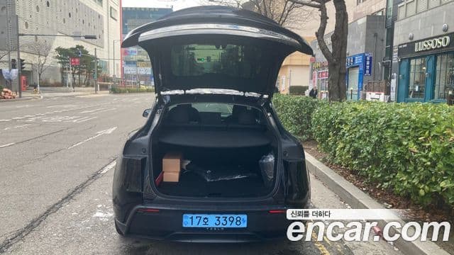 Tesla модель Y, 2025 7