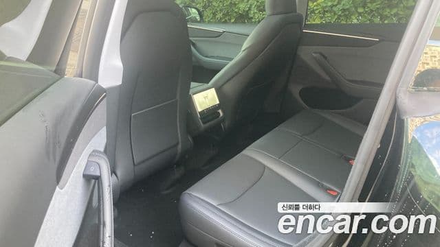 Tesla модель Y, 2025 13