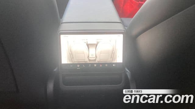 Tesla модель Y, 2025 14