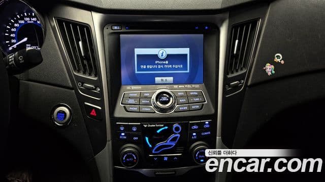 Hyundai Sonata гибрид Royal, 2012 15