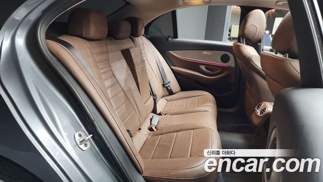 Mercedes-Benz E-класс W213 Avantgarde, 2019 12