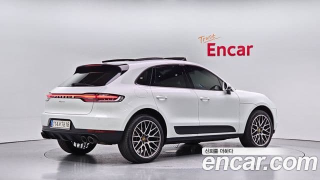 Porsche Macan 95B, 2021 8