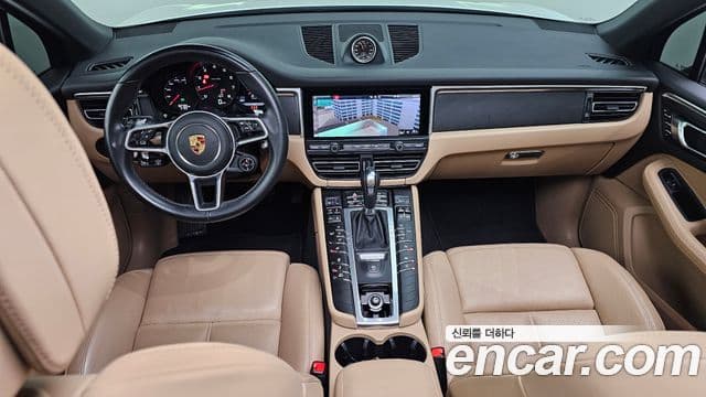 Porsche Macan 95B, 2021 7