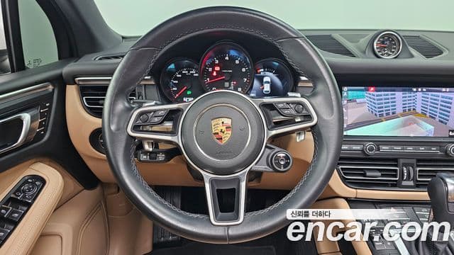 Porsche Macan 95B, 2021 13