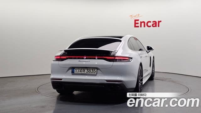 Porsche Panamera (971), 2021 4