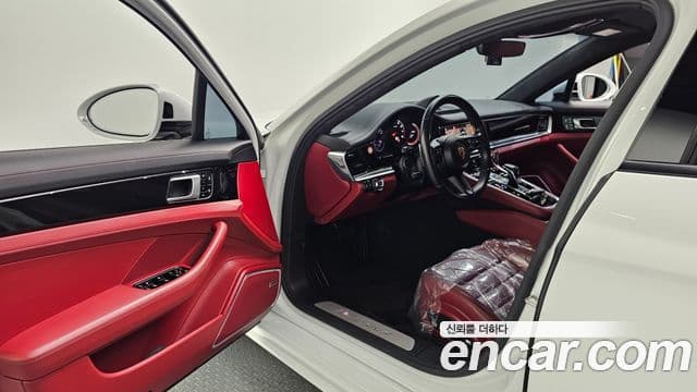 Porsche Panamera (971), 2021 10