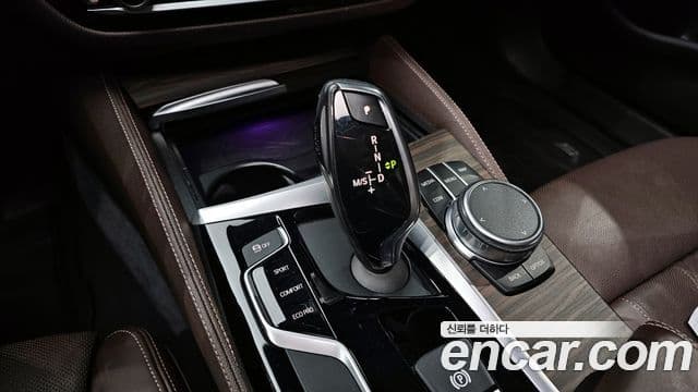 BMW 5시리즈 (G30) 520d xDrive Luxury Plus, 2018 9