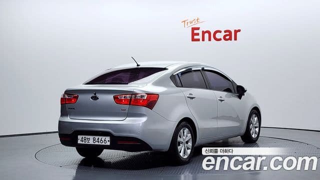 Kia All New Pride Luxury, 2012 2