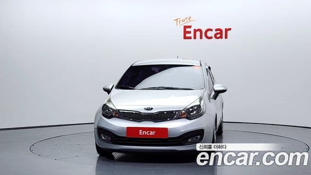 Kia All New Pride Luxury, 2012 3