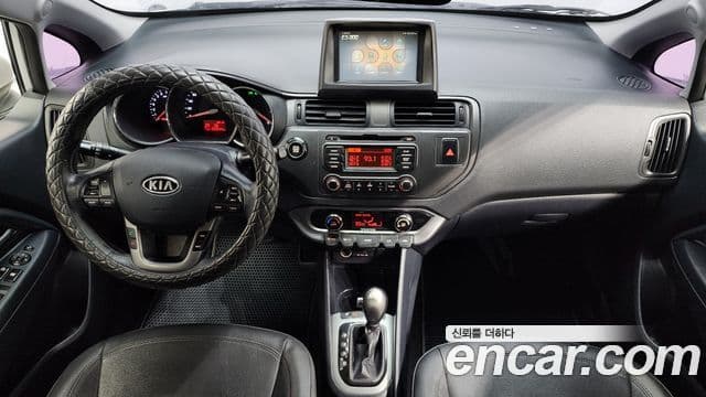 Kia All New Pride Luxury, 2012 7