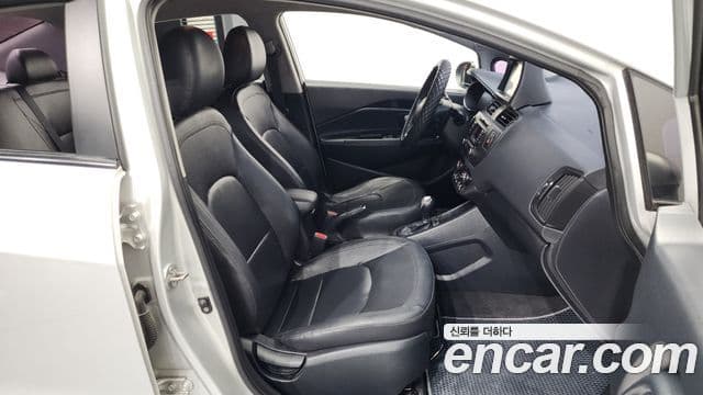 Kia All New Pride Luxury, 2012 11