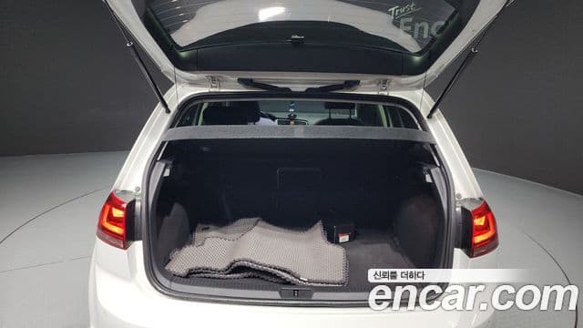 Volkswagen Гольф 7세대, 2015 20