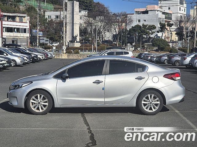 Kia The / новый New K3 Trendy, 2016 4