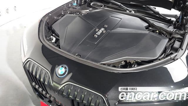 BMW i7 (G70) xDrive 60 M Sport, 2024 6