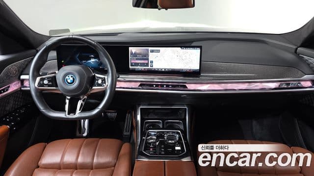 BMW i7 (G70) xDrive 60 M Sport, 2024 7