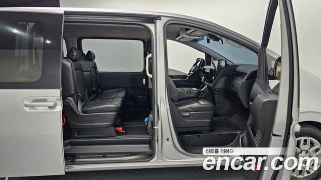 Hyundai Staria Modern, 2022 11