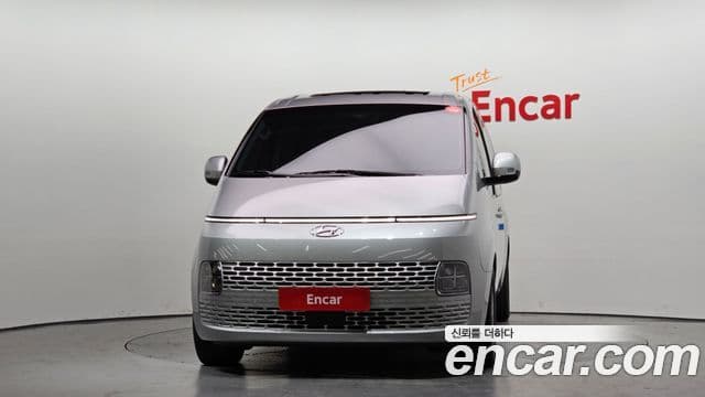 Hyundai Staria Modern, 2023 3