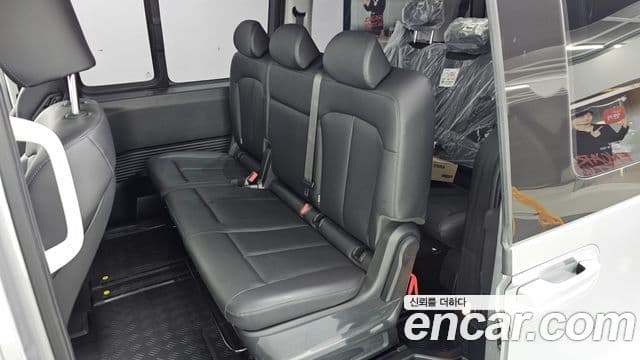 Hyundai Staria Modern, 2023 12