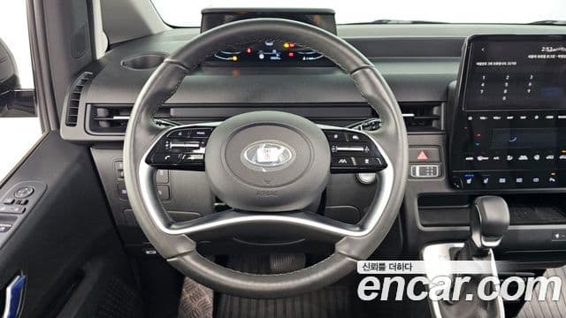 Hyundai Staria Modern, 2023 13