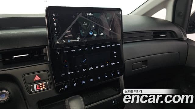 Hyundai Staria Modern, 2023 14