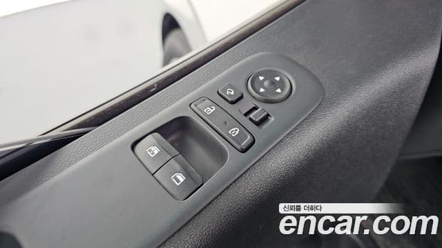 Hyundai Staria Modern, 2023 17