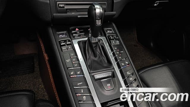 Porsche Macan 95B, 2017 9