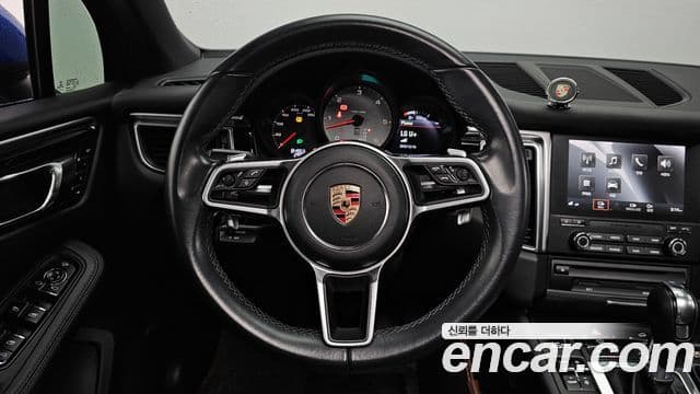 Porsche Macan 95B, 2017 13