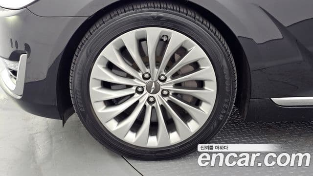 Genesis EQ900 Premium Luxury, 2018 все фото