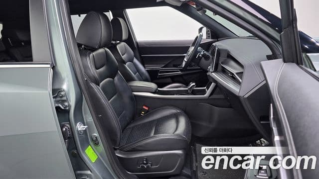 KG모빌리티(SsangYong) Torres T7, 2023 10