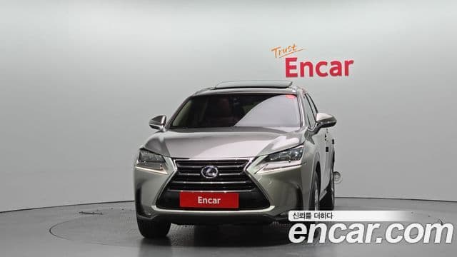 Lexus NX300h Executive, 2015 3