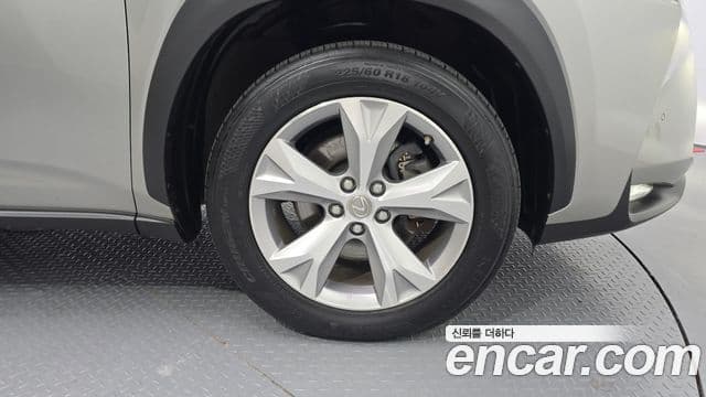 Lexus NX300h Executive, 2015 все фото