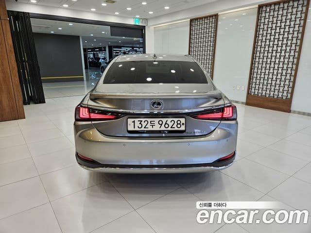 Lexus ES300h 7세대 Luxury, 2023 4