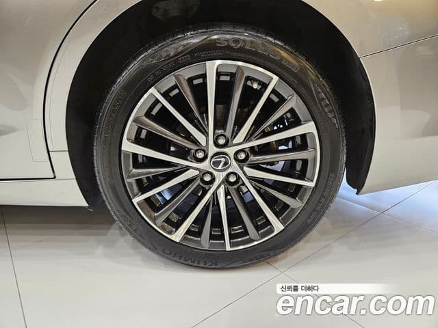 Lexus ES300h 7세대 Luxury, 2023 все фото