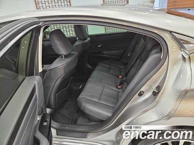 Lexus ES300h 7세대 Luxury, 2023 11