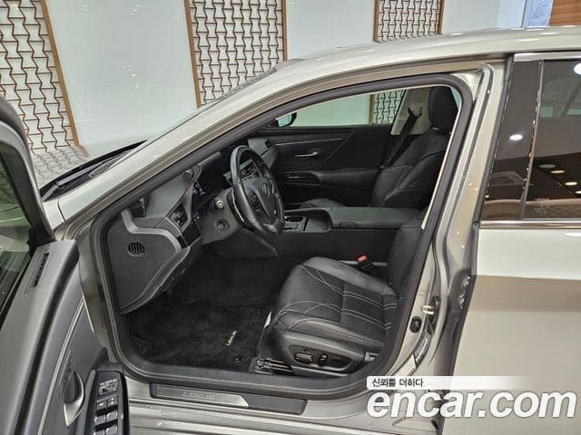 Lexus ES300h 7세대 Luxury, 2023 12