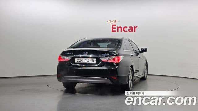 Hyundai Sonata гибрид Premium, 2014 4