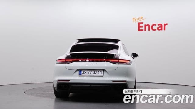 Porsche Panamera (971), 2021 4