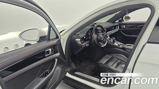 Porsche Panamera (971), 2021 10