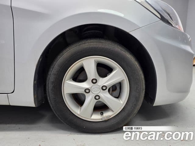 Hyundai Accent(новый кузов / новое поколение) Modern, 2014 все фото