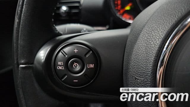 Mini Cooper D 클럽맨 2세대, 2018 18