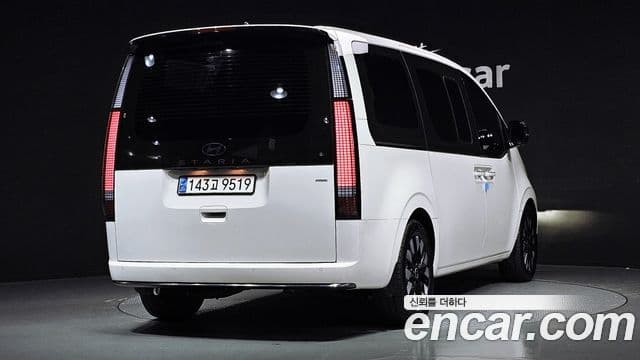 Hyundai Staria Inspiration, 2025 2