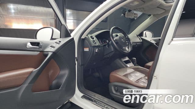 Volkswagen New Tiguan 5N, 2016 10