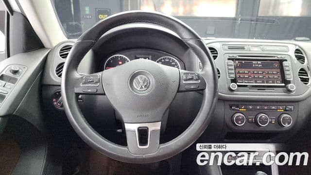 Volkswagen New Tiguan 5N, 2016 13