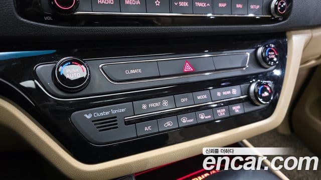 Kia The / новый New Carnival Special, 2019 16